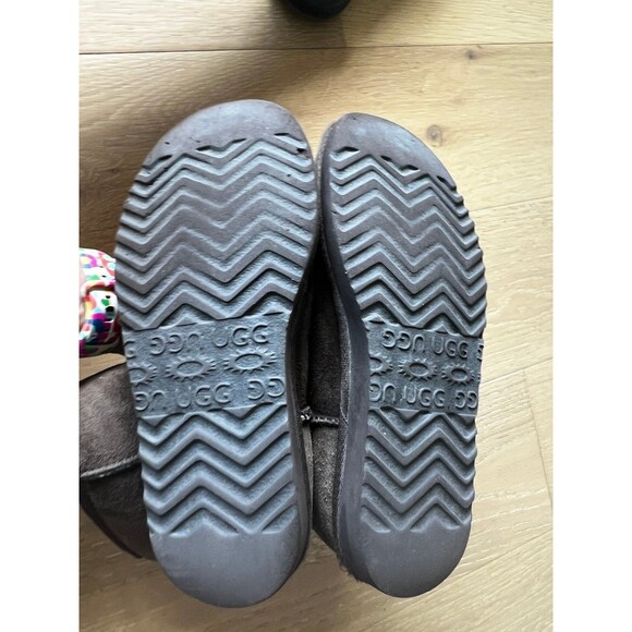 UGG Australia Classic Short Suede Winter Boots Chocolate Brown Women's 7 - Picture 8 of 8